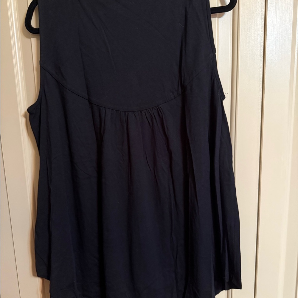 Roaman's Elegant Black Criss-Cross Top Never worn. Size 18/20 - Picture 3 of 3